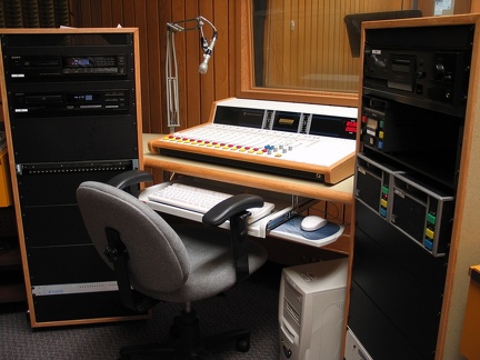 2003 bcst-008